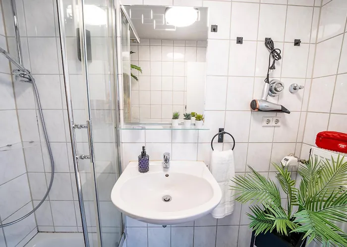 Heart - 2min To Station Apartamento *